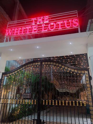 The White Lotus Hotell Gaya Eksteriør bilde